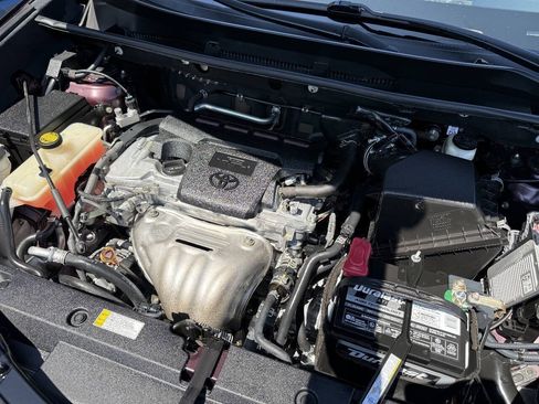 Used 2017 Toyota RAV4 XLE w/ Carpet Mat Package FWD image 21
