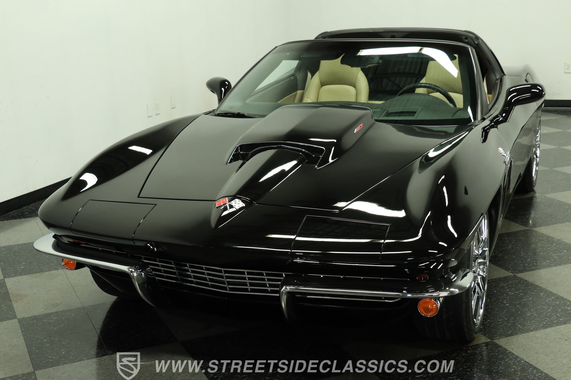 Used 2005 Chevrolet Corvette Coupe w/ Preferred Equipment Group RWD image 17