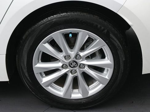 Used 2025 Toyota Corolla XLE FWD image 34