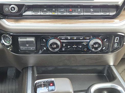 Certified 2025 Chevrolet Silverado 1500 LT Trail Boss w/ Convenience Package II AWD/4WD image 19