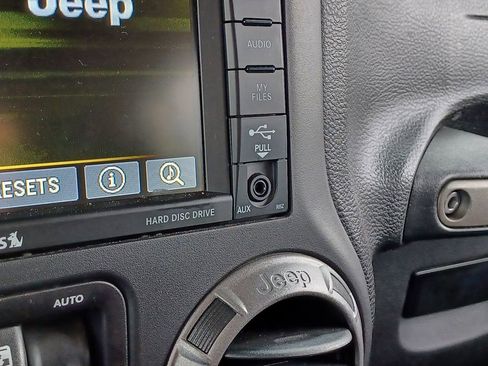 Used 2017 Jeep Wrangler Unlimited Sport AWD/4WD image 18