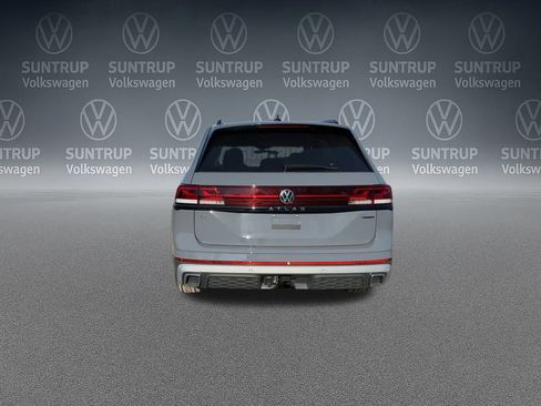 New 2025 Volkswagen Atlas Peak Edition SE image 42