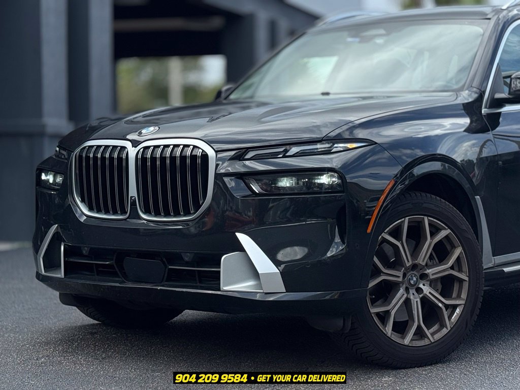 Used 2024 BMW X7 xDrive40i w/ Premium Package AWD/4WD image 3