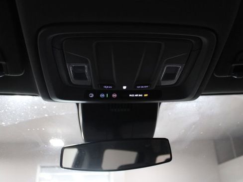 Used 2025 Chevrolet Silverado 2500 LT AWD/4WD image 41