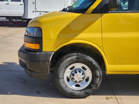New 2025 Chevrolet Express 2500 image 14