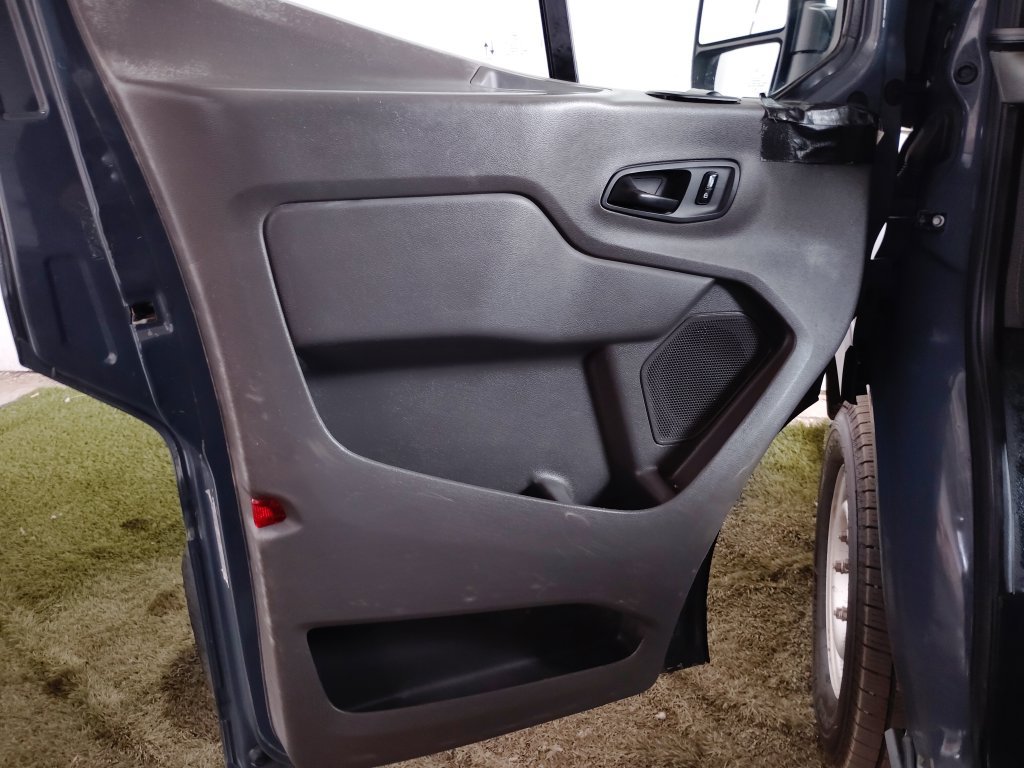 Used 2020 Ford Transit 250 148 High Roof Extended RWD image 21