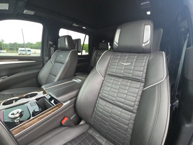 Used 2025 Cadillac Escalade Sport Platinum AWD/4WD image 24