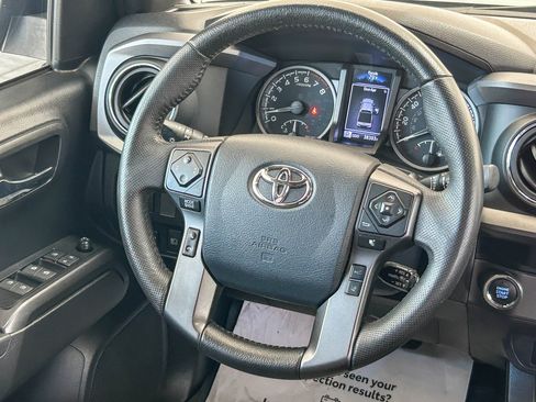 Used 2020 Toyota Tacoma TRD Sport w/ Technology Package RWD image 15