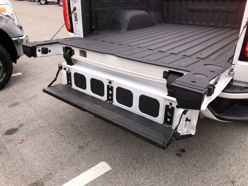 Used 2022 GMC Sierra 1500 Denali w/ Denali Reserve Package image 26