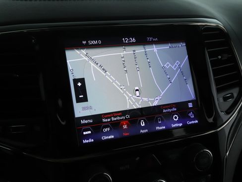 Used 2020 Jeep Grand Cherokee High Altitude AWD/4WD image 12