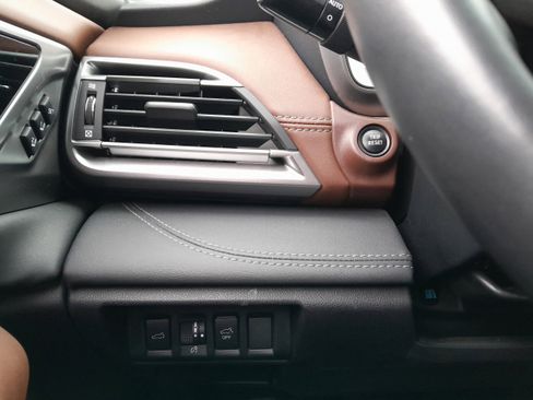 Used 2020 Subaru Outback Touring image 14