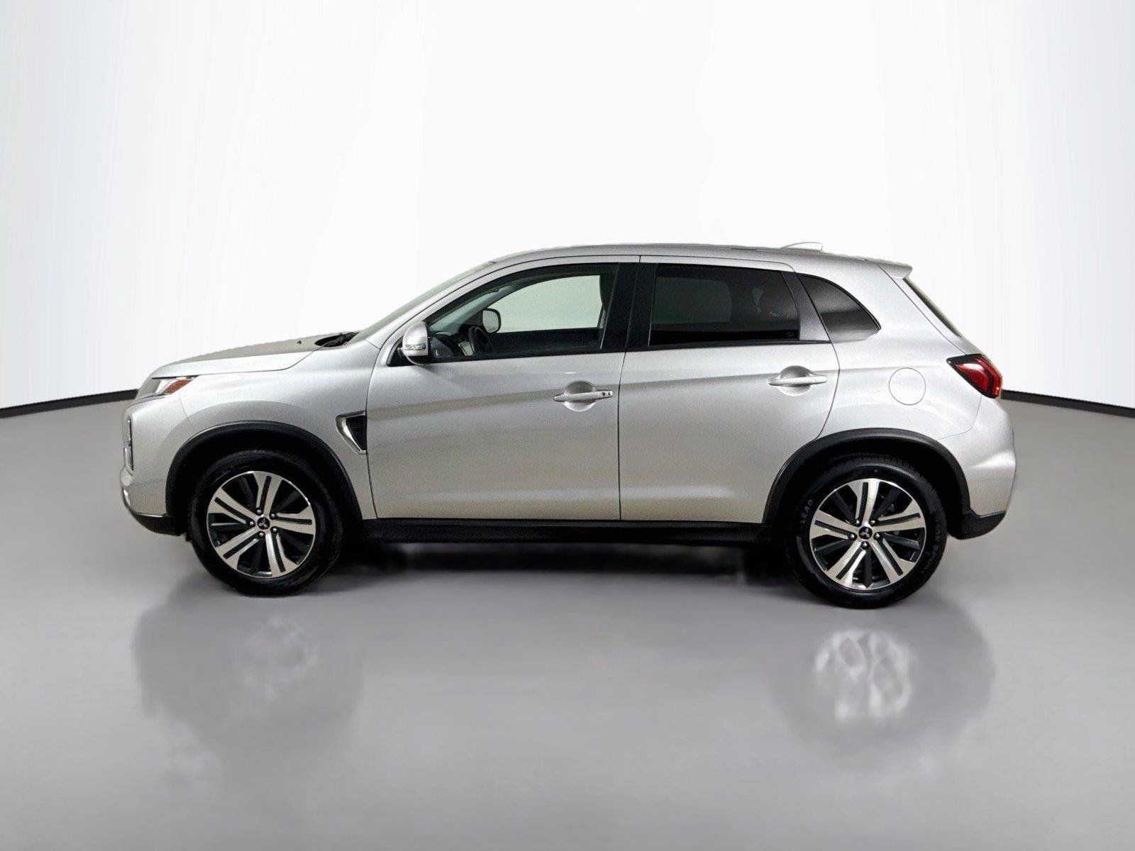 Used 2024 Mitsubishi Outlander Sport ES AWD/4WD image 8