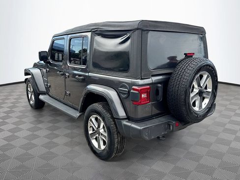 Used 2022 Jeep Wrangler Unlimited Sahara w/ Cold Weather Group AWD/4WD image 8