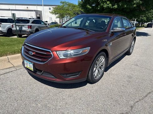 Used 2015 Ford Taurus Limited FWD image 2