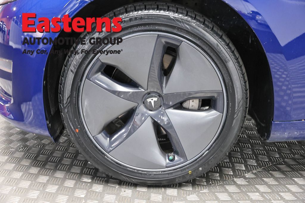 Used 2020 Tesla Model 3 Standard Range RWD image 31