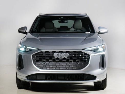 Certified 2025 Audi Q5 Premium w/ Premium Plus AWD/4WD image 8