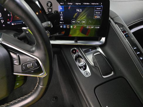 Used 2021 Chevrolet Corvette Stingray Coupe w/ Battery Protection Package image 11