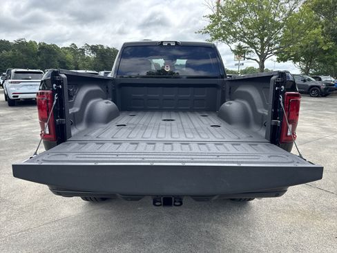 New 2025 RAM 2500 Big Horn AWD/4WD image 18