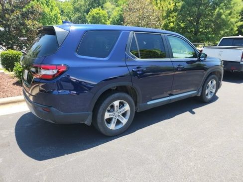 Used 2025 Honda Pilot EX-L image 9