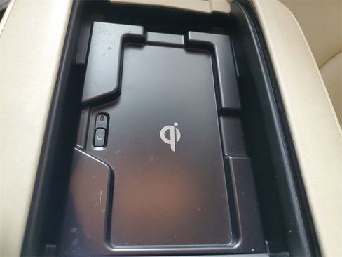 Used 2022 Toyota Highlander Limited image 21