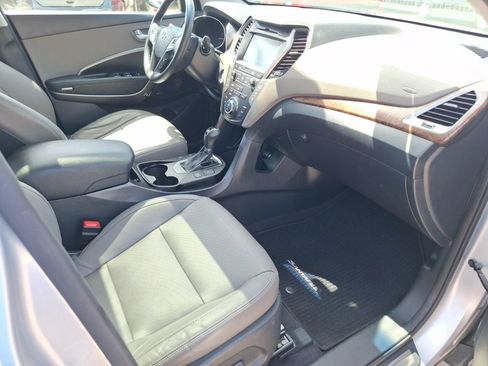 Used 2017 Hyundai Santa Fe FWD image 34