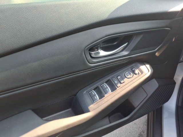 Used 2025 Honda Accord SE image 12