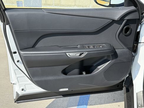 New 2026 Lexus ES 350e FWD image 15