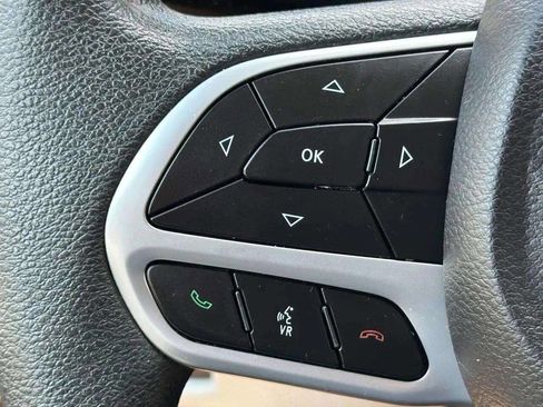 Used 2018 Chrysler Pacifica Touring Plus w/ Tire & Wheel Group image 53