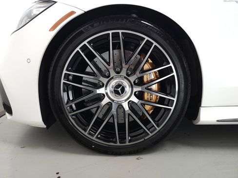 Used 2024 Mercedes-Benz S 63 AMG S w/ Carbon Fiber Exterior Package image 41