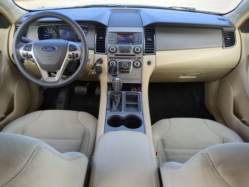 Used 2015 Ford Taurus SE image 17