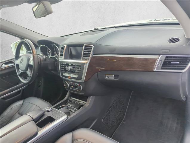Used 2014 Mercedes-Benz GL 350 BlueTEC 4MATIC image 24