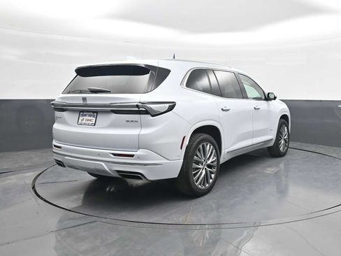 Used 2026 Buick Enclave Avenir w/ Super Cruise Package AWD/4WD image 7