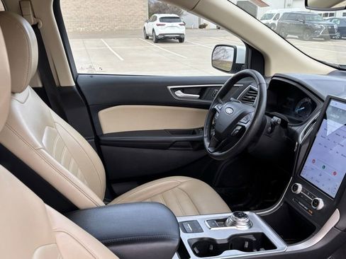 Used 2022 Ford Edge SEL image 15