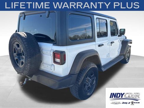 Used 2018 Jeep Wrangler Unlimited Sport AWD/4WD image 4