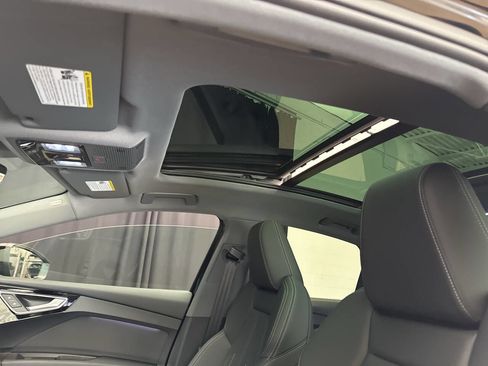 Used 2024 Audi Q4 e-tron Premium w/ Convenience Package image 16