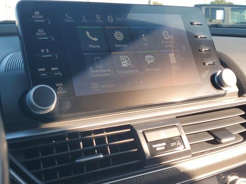 Used 2020 Honda Accord Sport image 23