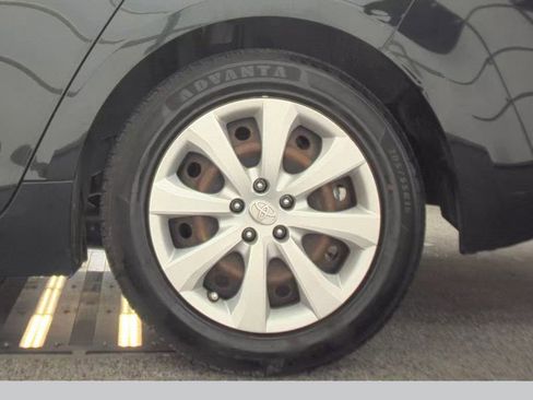 Used 2022 Toyota Corolla LE image 12