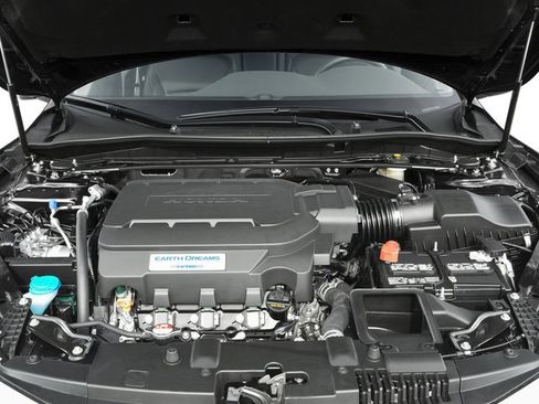 Used 2017 Honda Accord Touring image 13