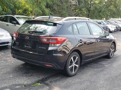 Used 2022 Subaru Impreza 2.0i Premium AWD/4WD image 3