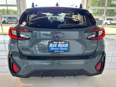 Used 2024 Subaru Crosstrek 2.0i Premium AWD/4WD image 9