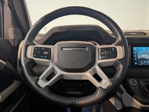 Used 2023 Land Rover Defender 110 SE image 17