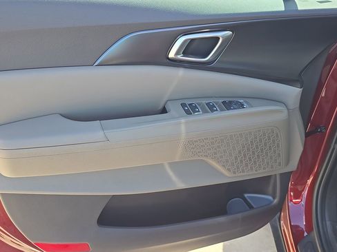 New 2026 Kia Carnival FWD image 18