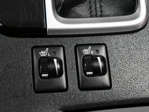 Used 2015 Toyota Highlander XLE image 26