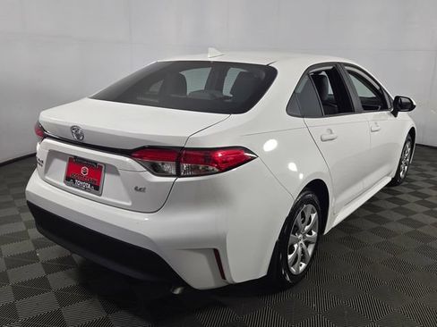 Used 2026 Toyota Corolla LE FWD image 8