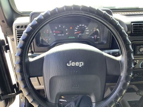 Used 2005 Jeep Wrangler Unlimited image 9