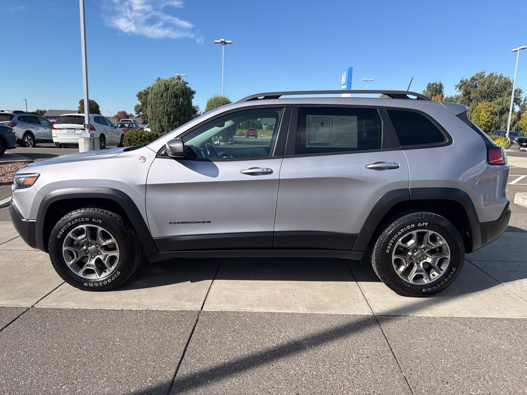 Used 2020 Jeep Cherokee Trailhawk w/ Comfort/Convenience Group AWD/4WD image 7