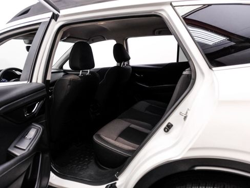 Used 2020 Subaru Outback Premium image 32