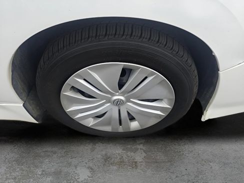 Used 2023 Nissan Leaf S FWD image 17