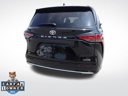 Used 2026 Toyota Sienna Limited FWD image 13