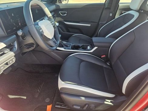 New 2026 Kia K4 GT-Line w/ GT-Line Premium Package FWD image 19